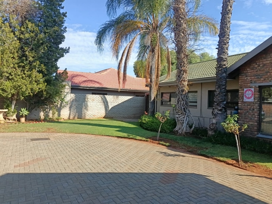 4 Bedroom Property for Sale in Carters Glen Northern Cape